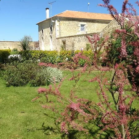 A Fleur Des Champs * Breuil-la-Réorte